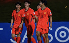 U17亚洲杯决赛上演惊天逆转，中国青年队2比3不敌日本遗憾错失冠军，主帅临场调度引发广泛争议与质疑